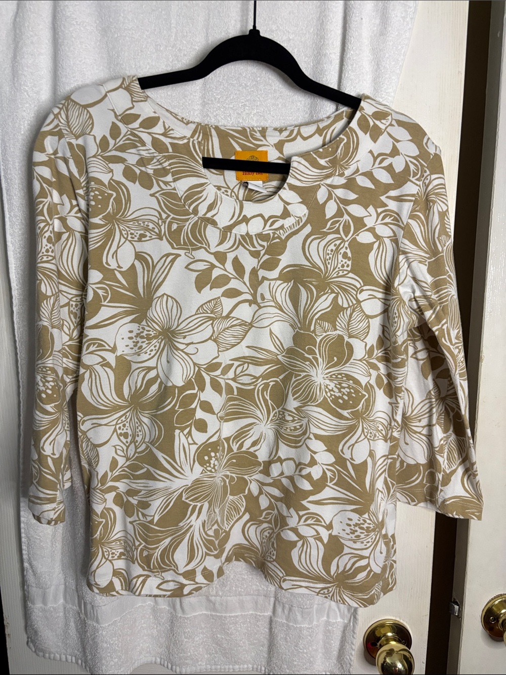 Ruby Rd. White and Tan Floral Long Sleeve Crewneck Top